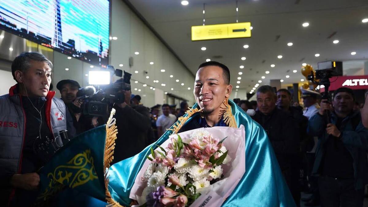 В Астане встретили чемпиона мира по греко-римской борьбе среди взрослых Айдоса Султангали