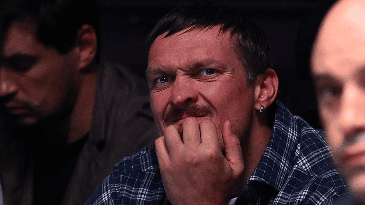 Усик посетил тренировку Алимханулы и дал казахстанскому боксеру ценный совет