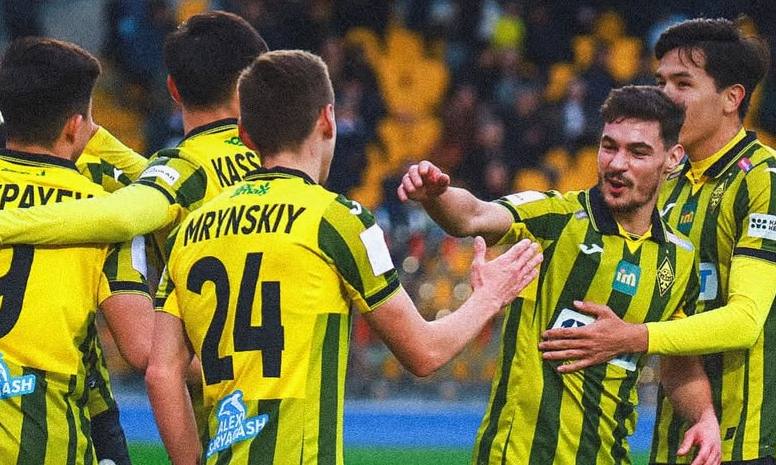 Хатшы бастықты тыныштандырады