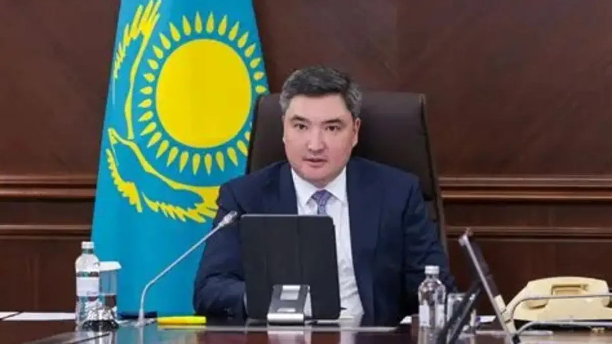 Премьер-министр Бектенов: в Казахстане пока не готовы доверить охрану крупных мероприятий частным структурам