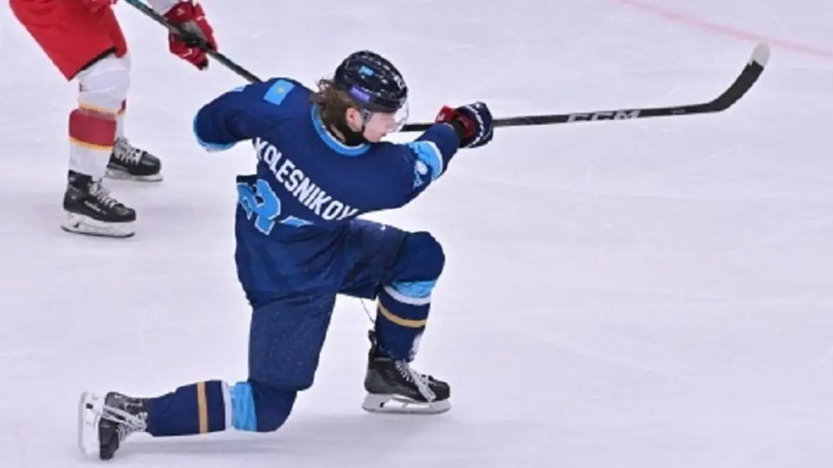 Гарв қолмен салынған эротикалық тұсқағаз