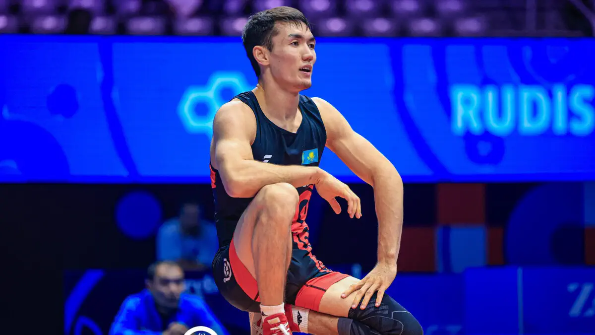 Мерей Маулетханов добыл Казахстану первую медаль молодежного чемпионате мира