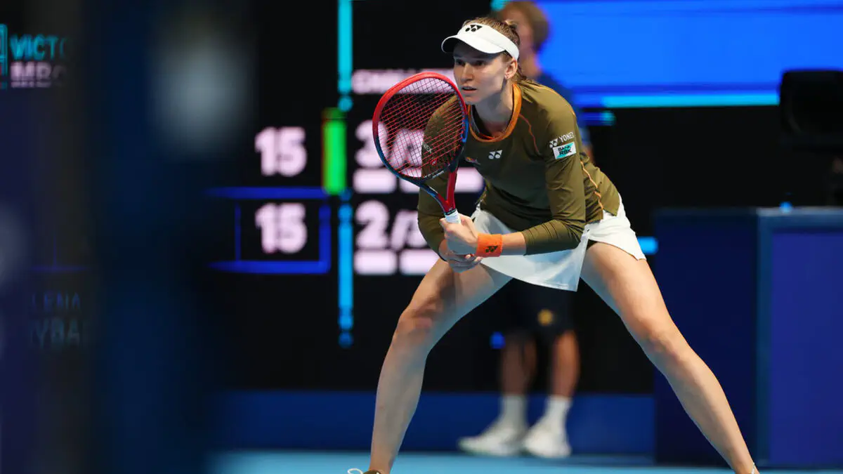 Орыс порносы жетілген әйелге тыңшылық жасады