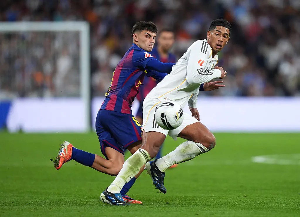 Жасырын камера сексімен 2-үйдің түнгі трансляциясын қараңыз