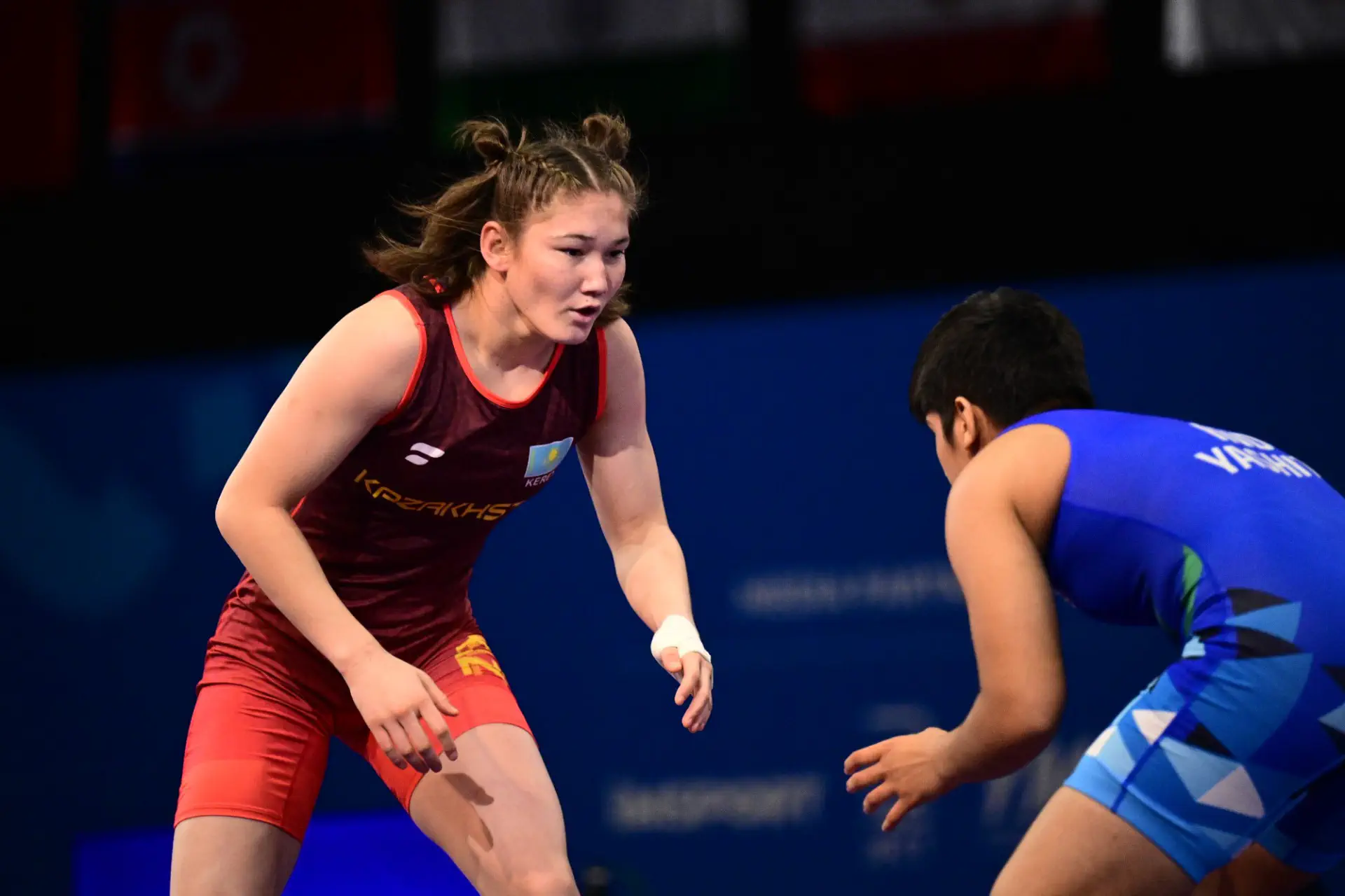 Порно видеолар әйелін алдап, үштікке түсірді