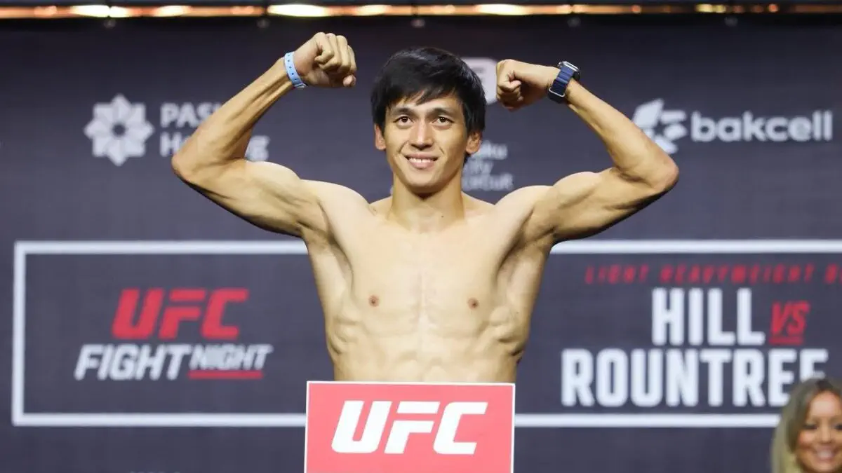 Стало известно, сколько заработал Азат Максум после увольнения из UFC