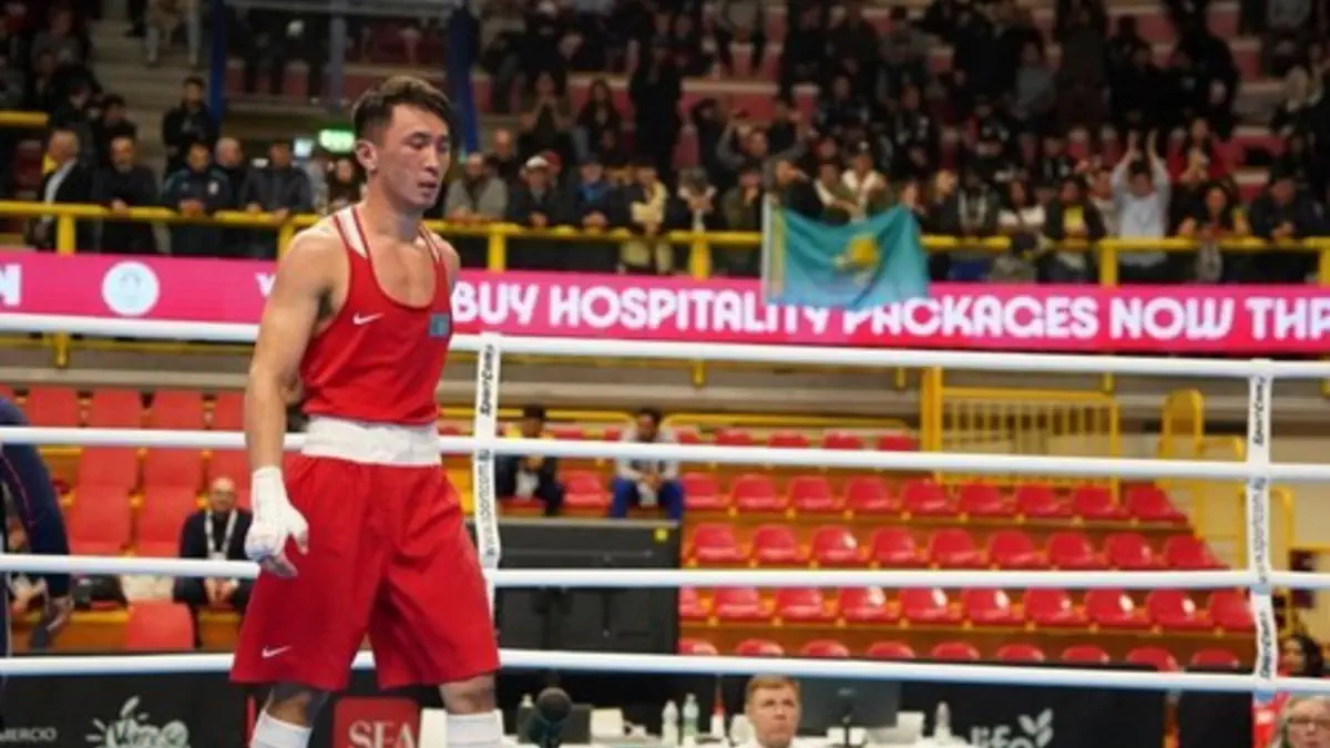 Әйелдерге арналған ауызша жыныстық қатынасқа нұсқау Қыз шешініп, жігіт жұлқылайды.