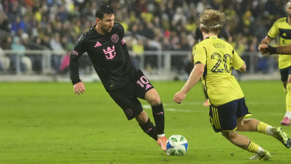 Емшек пен сүт бейнеленген онлайн порно