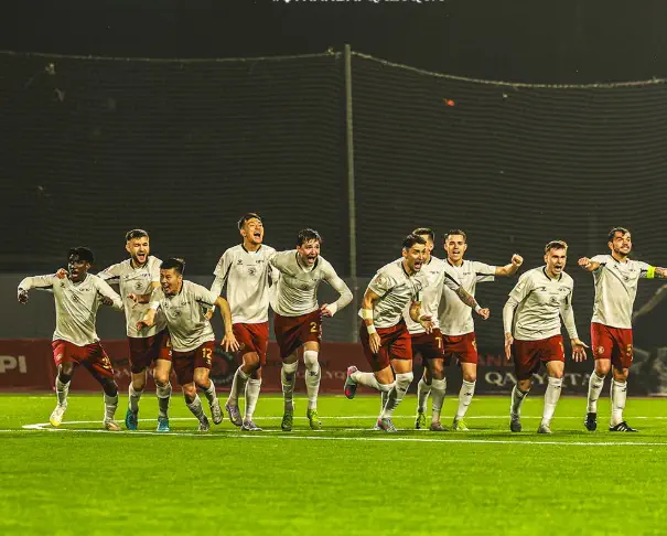 Мас әйелдер күйеуін алдайды