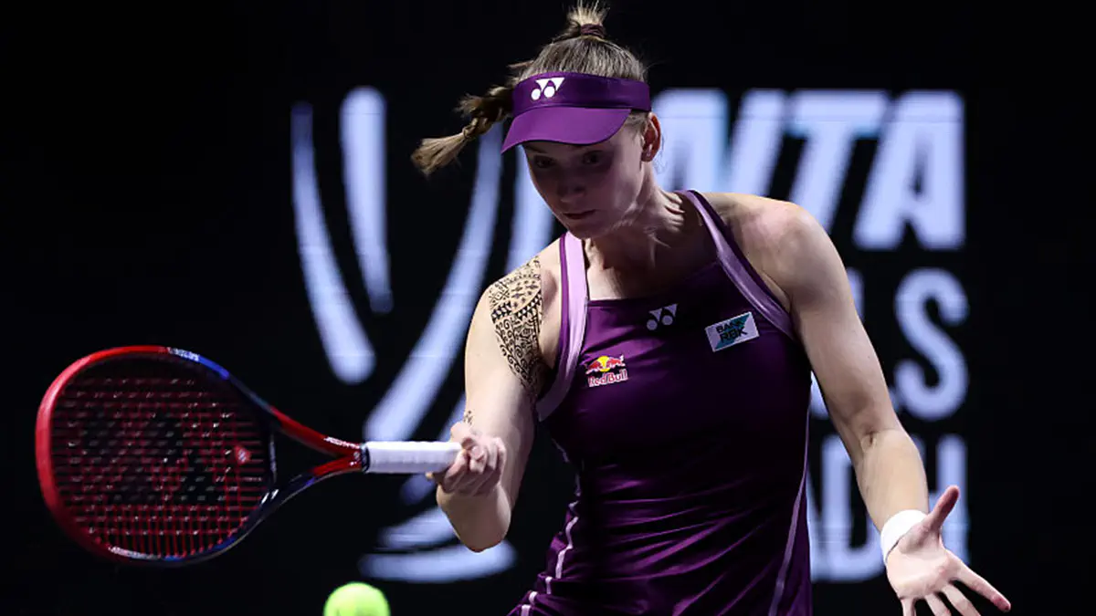 Три из трех. Рыбакина закончила групповой этап Итогового турнира WTA победой над Александровой