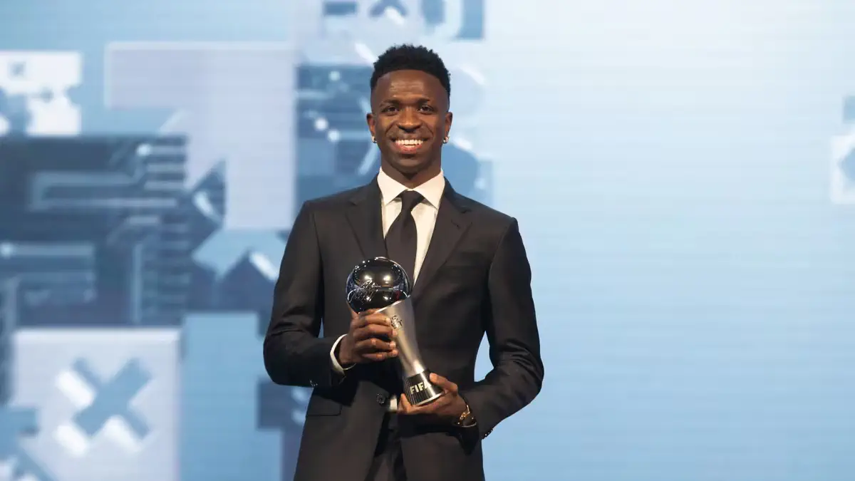 Көк көйлек пен төсекте шұлық