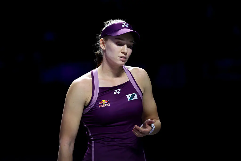 Қысқа көйлектегі порно жетілген әйелдер