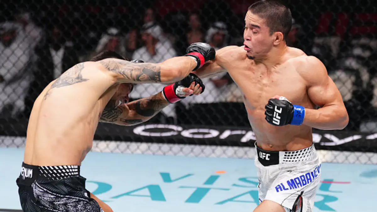 Все итоги UFC Fight Night 265. Царукян задушил Хукера, Алмабаев сотворил магию, Алмахан уступил в битве с Топурия