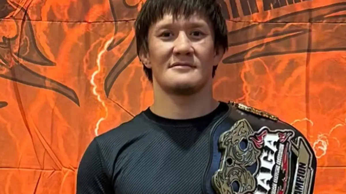 Жумагулов провел работу с чемпионом UFC - интрига перед двумя титульными боями растет