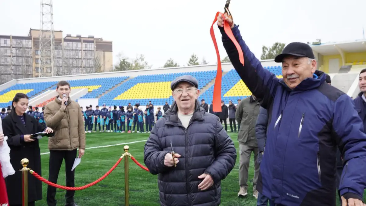 ALAÑ в действии: в Уральске открылось обновленное поле для футбола и юных спортсменов