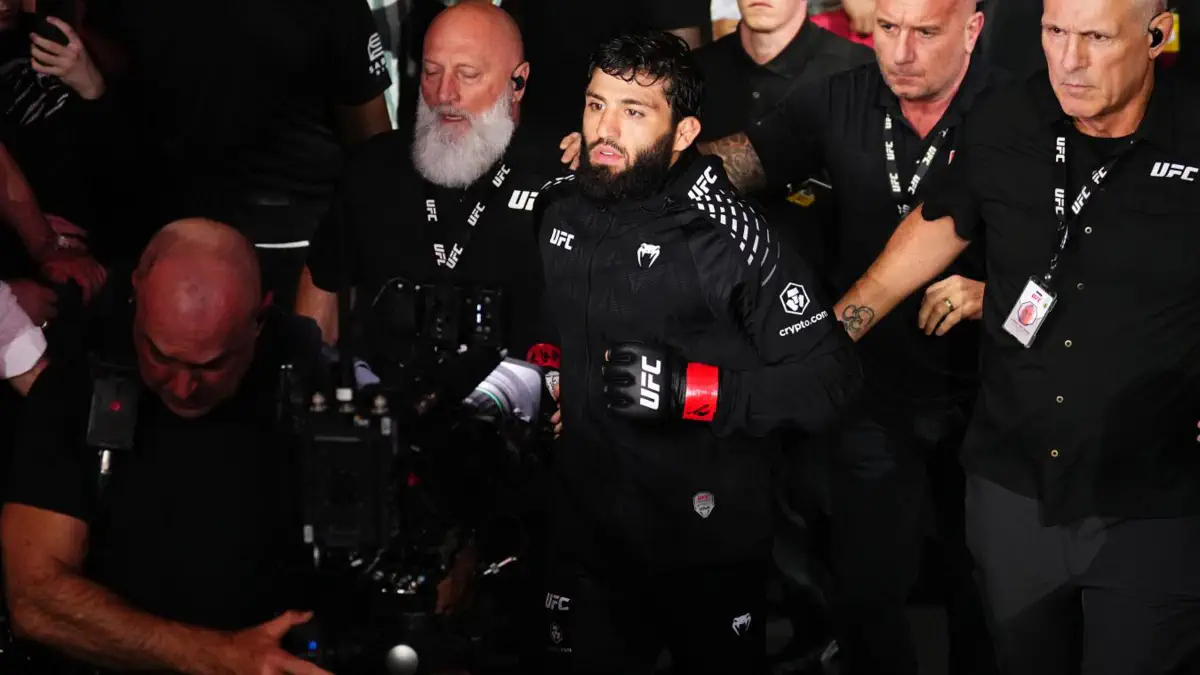 «Никто не на моем уровне»: Царукян обвинил UFC в продвижении Пимблетта