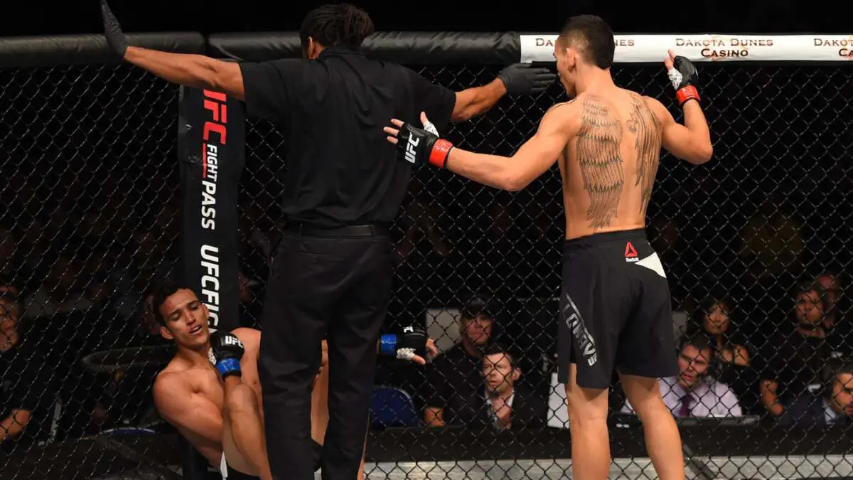 Главное противостояние весны на UFC 326. Холлоуэй и Оливейра снова сходятся в клетке