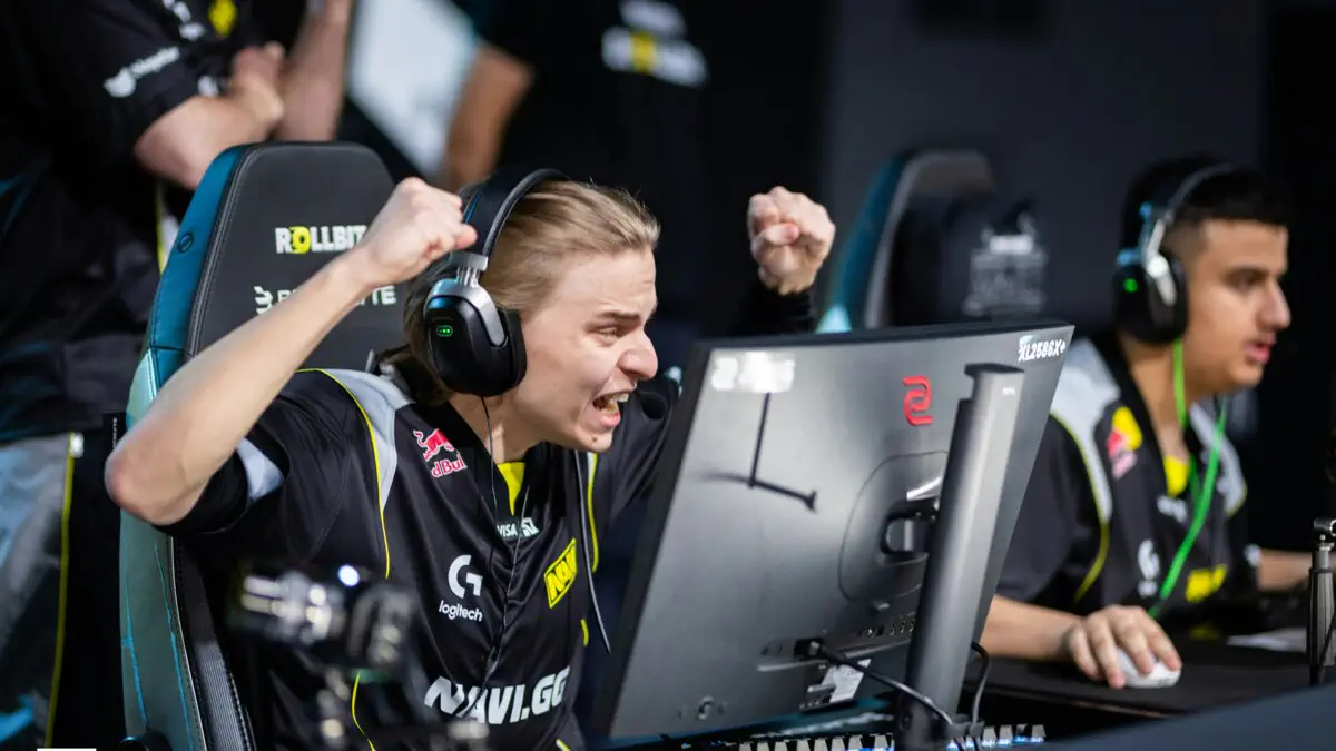 NAVI против FaZe Clan : прогноз на полуфинал StarLadder Budapest Major 2025 по CS2