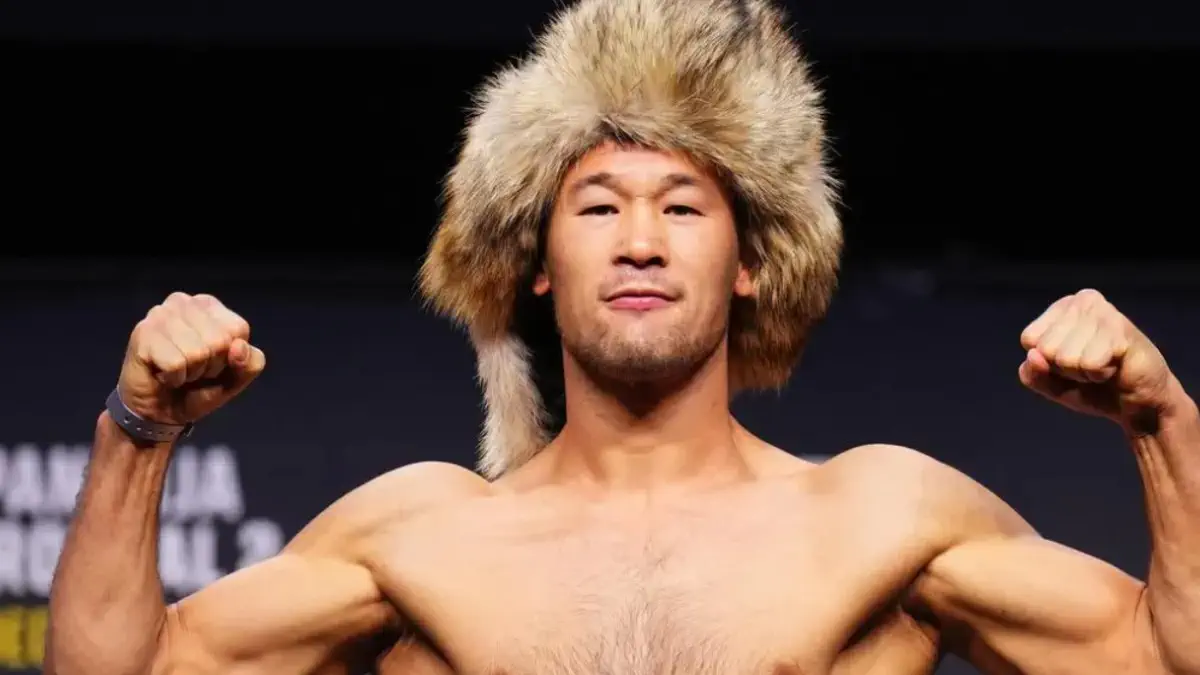 Звездный боец лиги PFL назвал фаворита боя Шавката Рахмонова против Ислама Махачева 