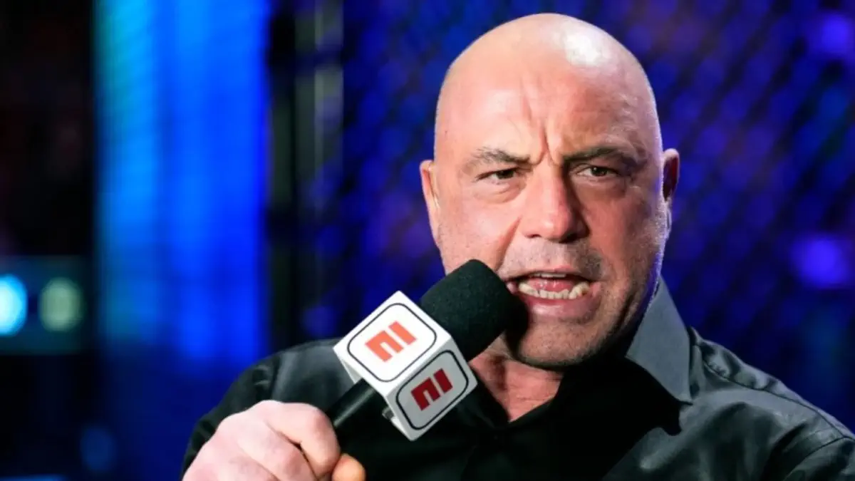 Роган не сдержался: легендарный голос UFC высмеял идею Трампа о супер-турнире в Белом доме