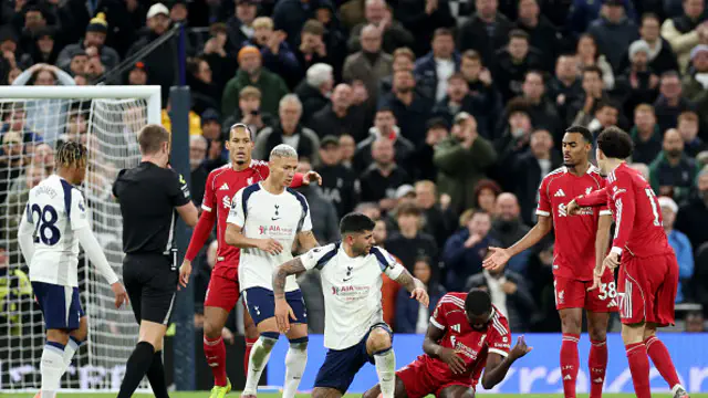 «Тоттенхэм» играл против «Ливерпуля» на 9 на 11. Чем закончилась игра?