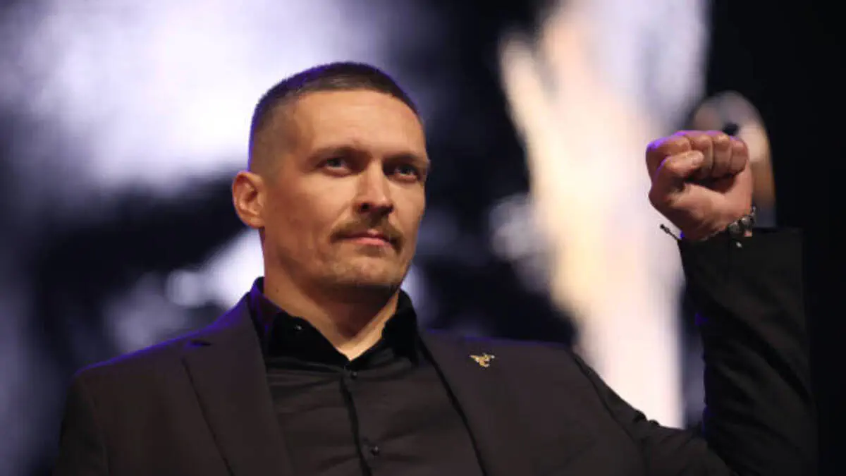 «Мықты бол, чемпион»: Усик Джошуаға қатысты қайғылы оқиғаға жүректен жауап берді