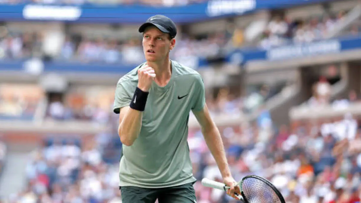 Синнер прошел первый раунд Australian Open после отказа соперника