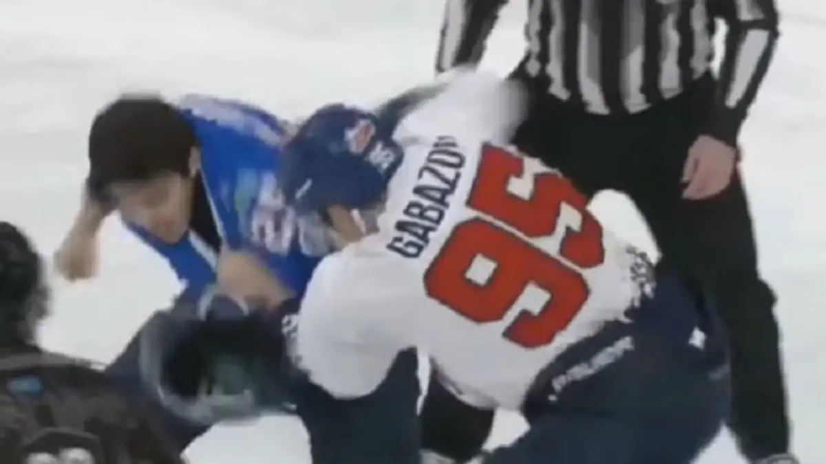 ВИДЕО. Жестокая драка произошла в матче чемпионата Казахстана по хоккею