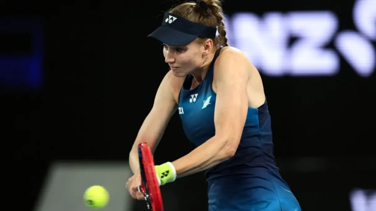 Нервы на старте и холодная концовка: Рыбакина пробилась в 1/16 финала Australian Open