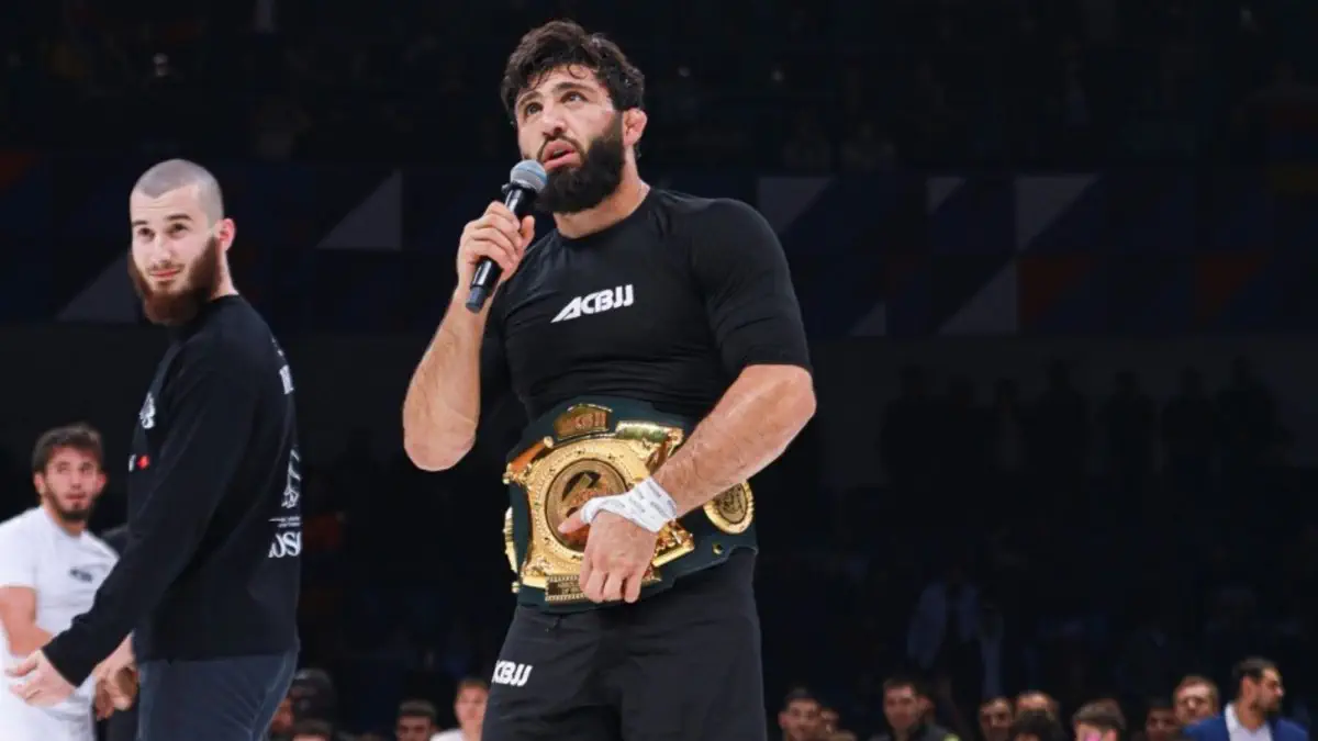Царукян взял паузу: лидер рейтинга UFC наметил возвращение и подогрел интригу вокруг титула