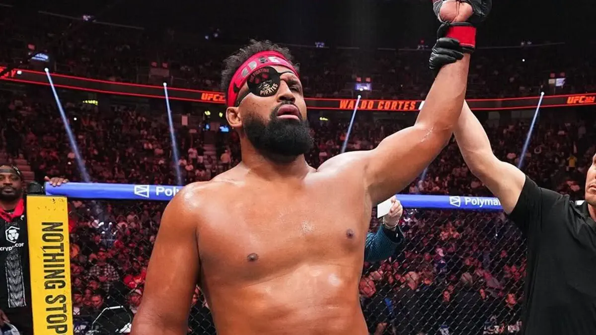 Видео. Льюис проиграл Кортесу-Акосте нокаутом во втором раунде на UFC 324