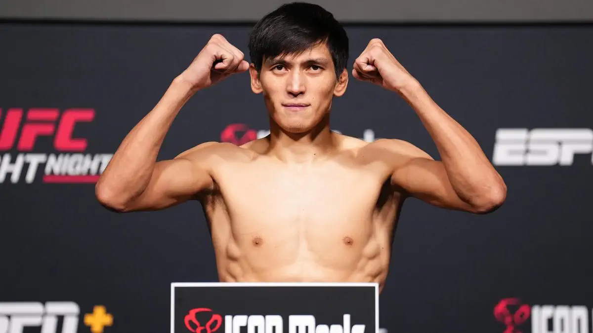 Экс-бойцы UFC разыграют чемпионский пояс Mangu MMA в Ташкенте
