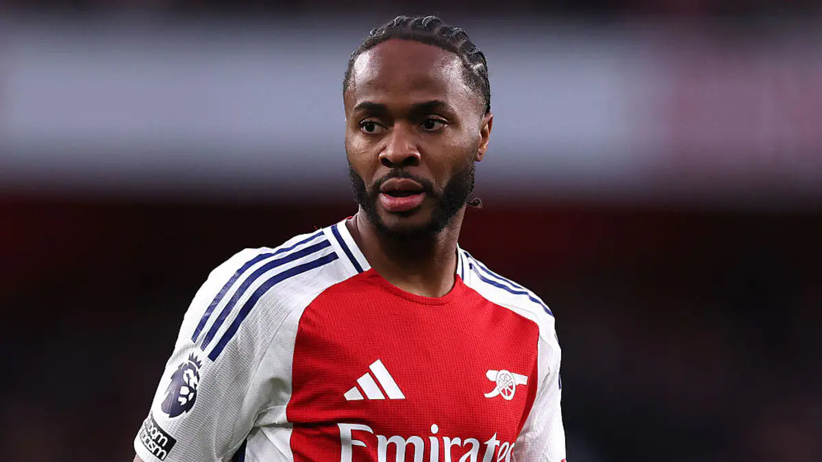 Стерлинг ведет переговоры с семью клубами, участвующими в Лиге чемпионов