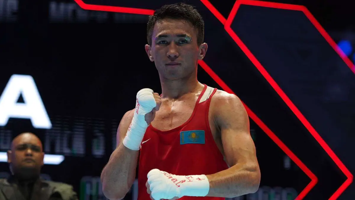 Казахстан снова с золотом. Сабырхан досрочно выиграл финал Boxam Elite