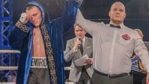 Немец не выдержал. Казахстанский боксер забрал мировой пояс в Европе