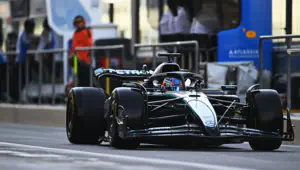 Ужас из Италии. Пилот Mercedes попал в автомобильную аварию