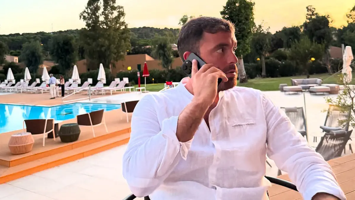 «Я ему объясню аспекты»: тренер команды Ла Лиги обвинил Фабрицио Романо во лжи