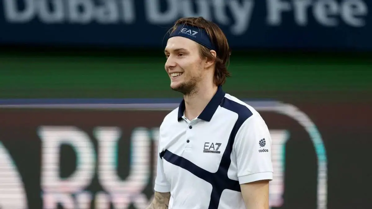 Уверенный старт. Александр Бублик без проблем прошел первый круг ATP 500