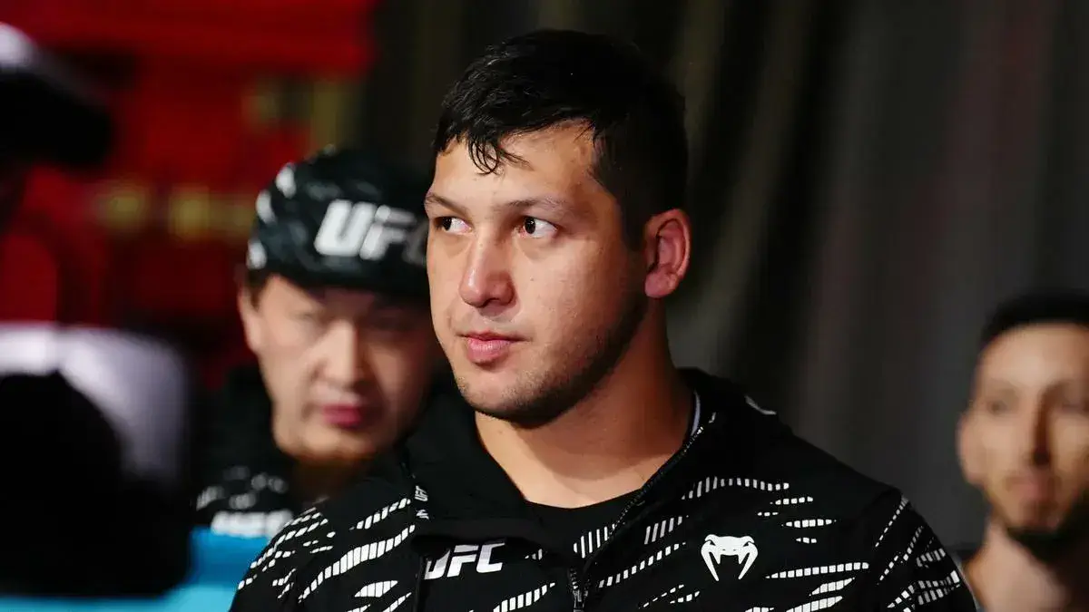 Қазақстандық файтер UFC аясында жеңіске жетті