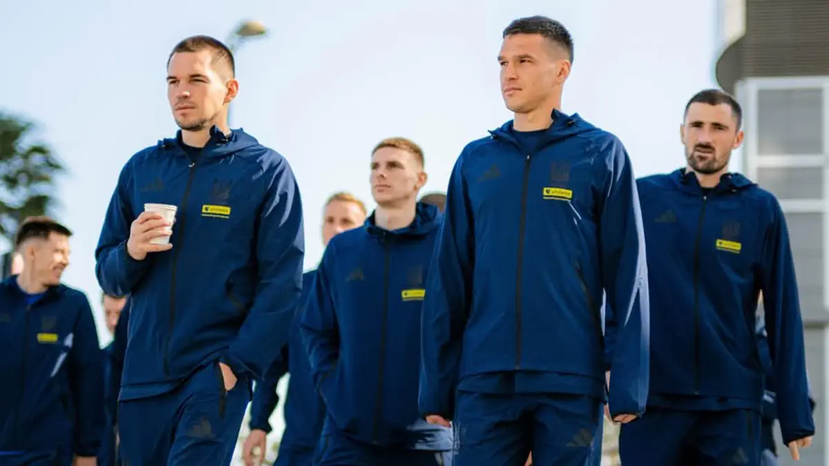 Эпидемия. Сборную Украины обокрали накануне матча со Швецией