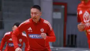 «Кайрат» уверенно разобрался с «Аятом» и сравнялся с лидером чемпионата