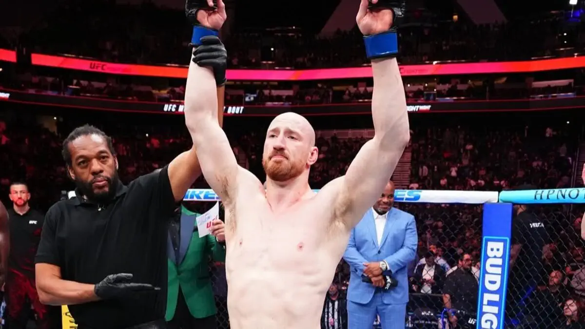 Видео. Джо Пайфер уверенно разобрался с Адесаньей на UFC Fight Night