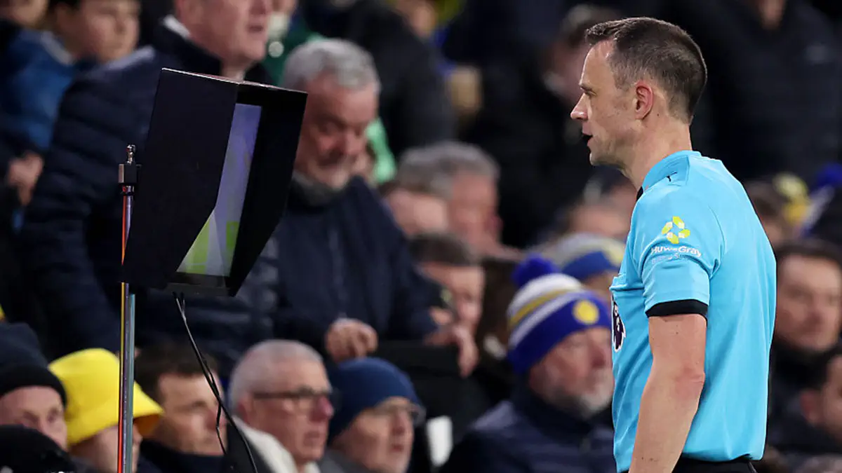 Фанаты клубов АПЛ выразили свое мнение касательно VAR. Видна четкая тенденция