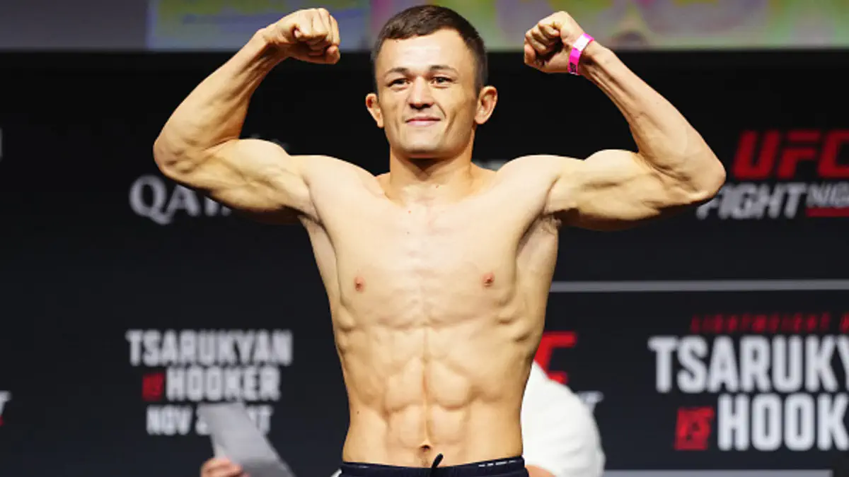 «Надеемся повторить нокаут, как с Катоной». Тренер Алмахана о поединке на UFC в Баку