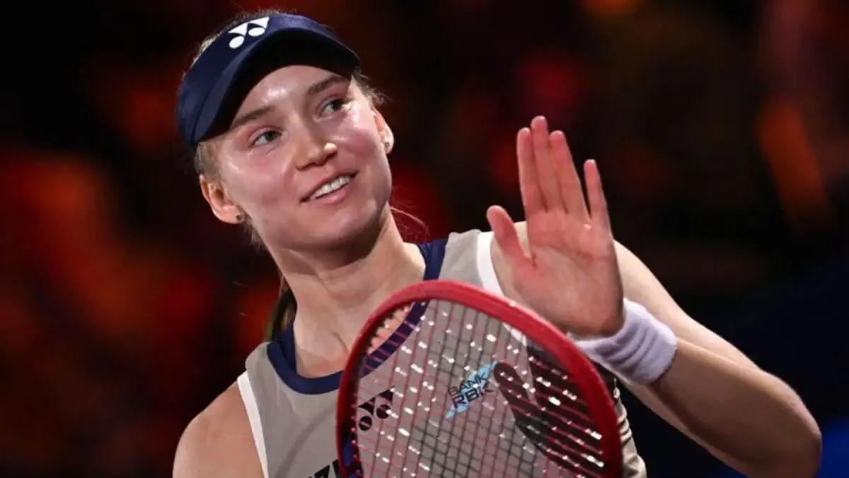 Рыбакина получила признание от WTA: за что наградили казахстанку