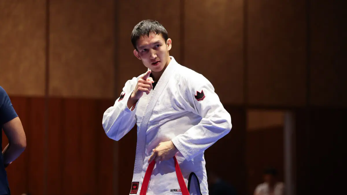Нуржан Батырбеков стал чемпионом Азиатских пляжных игр