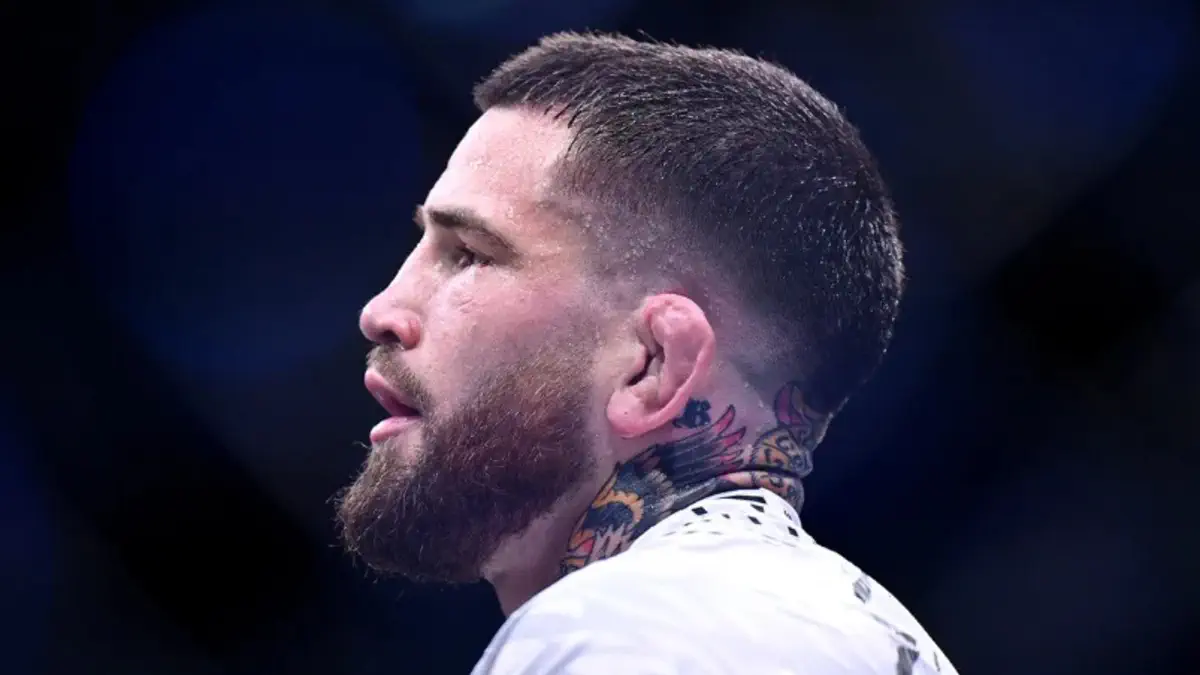 Брэди одолел Бакли в топовом бою на UFC 328