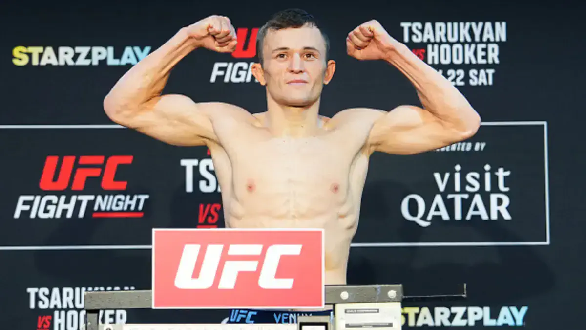 Названо главное условие победы Бекзата Алмахана в UFC