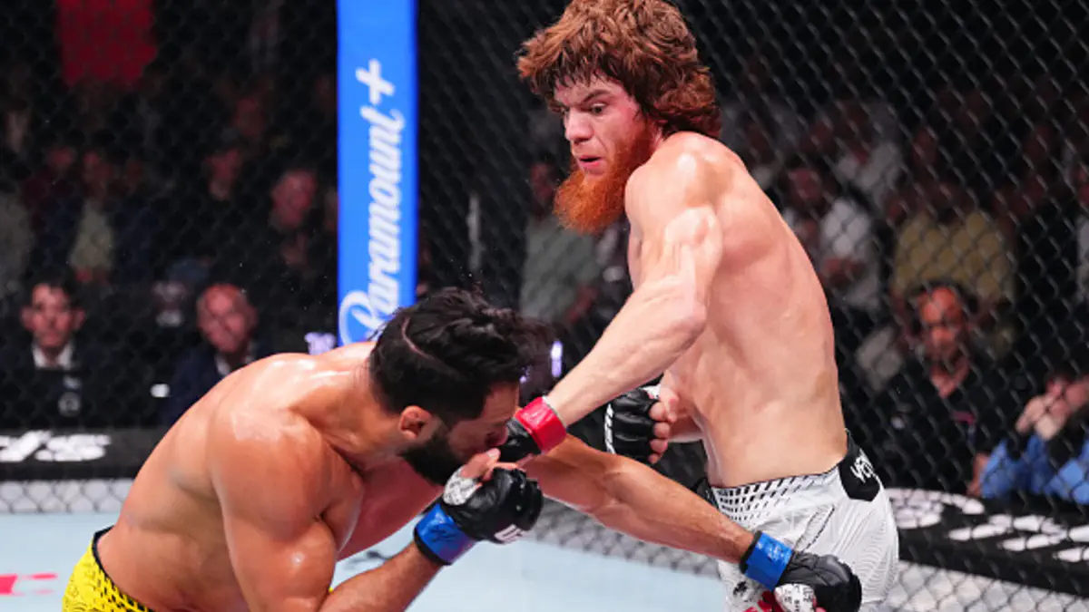 Шара Буллет победил бразильца на турнире UFC в Баку