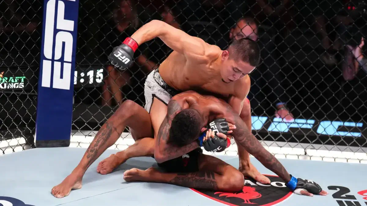 Асу Алмабаев совершил рывок в рейтинге UFC